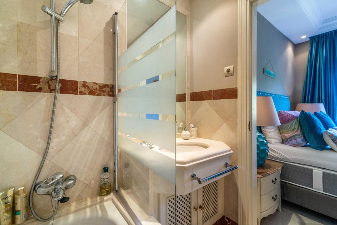 Luxury 2-Bed Apartment In Elviria W Pool Marbella Exterior foto