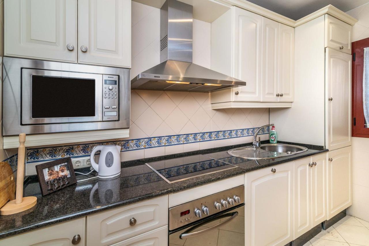 Luxury 2-Bed Apartment In Elviria W Pool Marbella Exterior foto